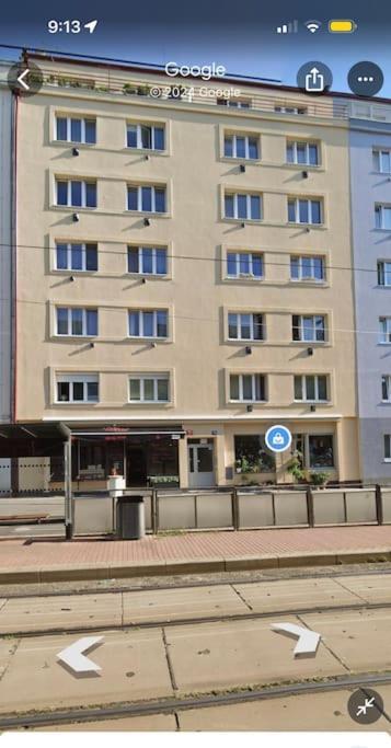Spacious Flat Near Center Prague